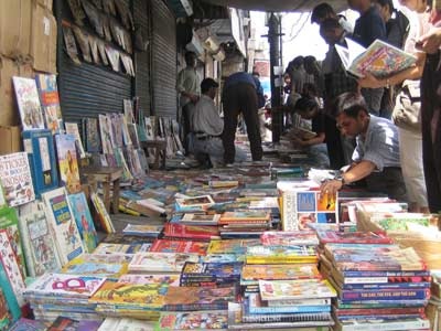 sao-chep-trai-phep-sach-co-dang-ky-ban-quyen